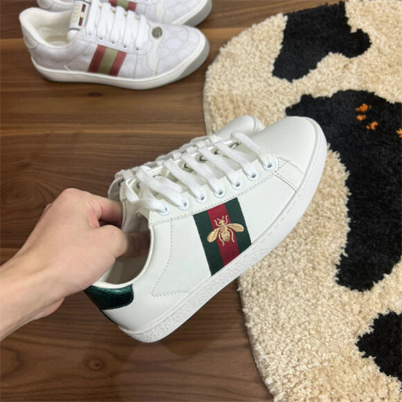 Gucci classic bee white shoes - Picture 1 of 5